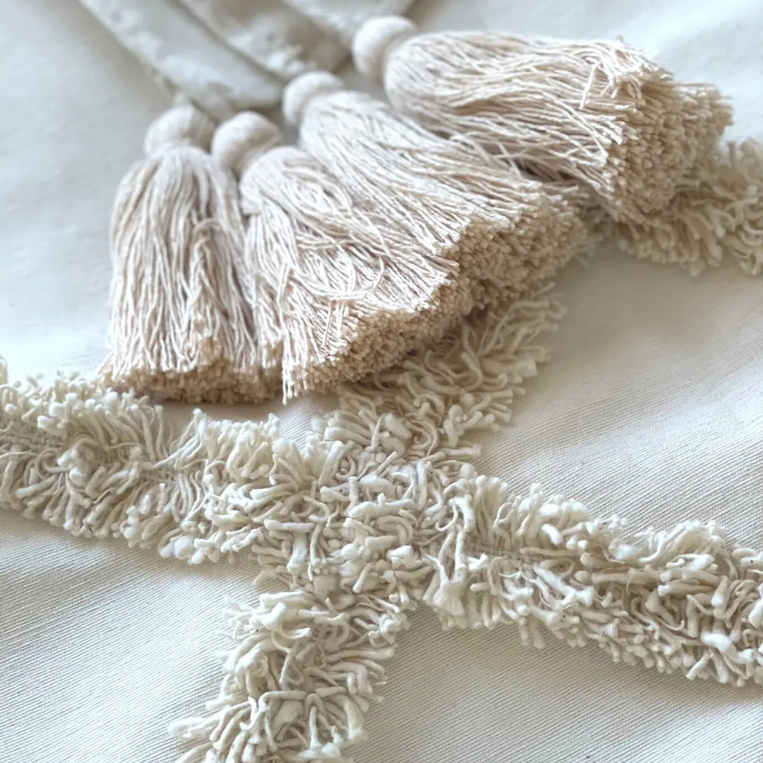 White tufted throw blanket best sale