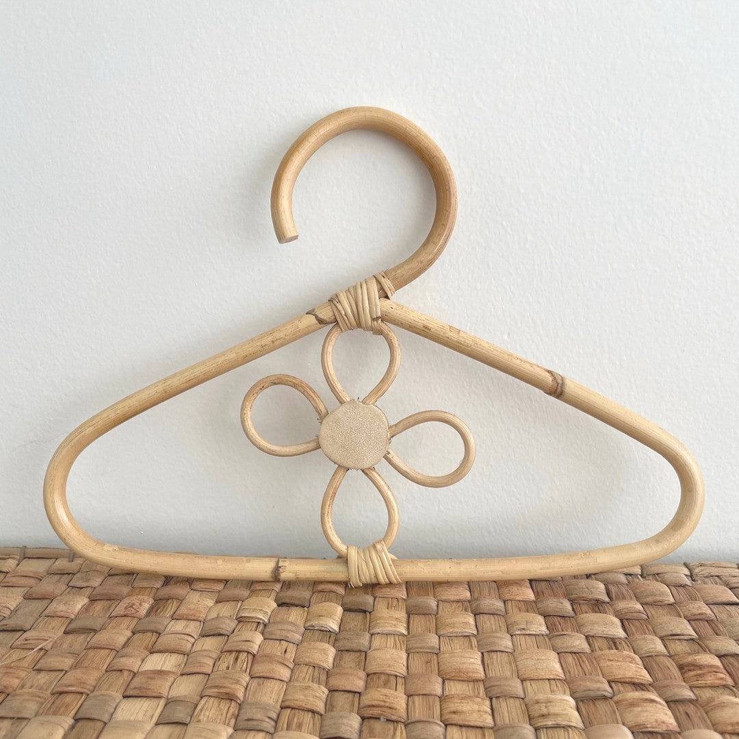 Baby coat hot sale hangers australia